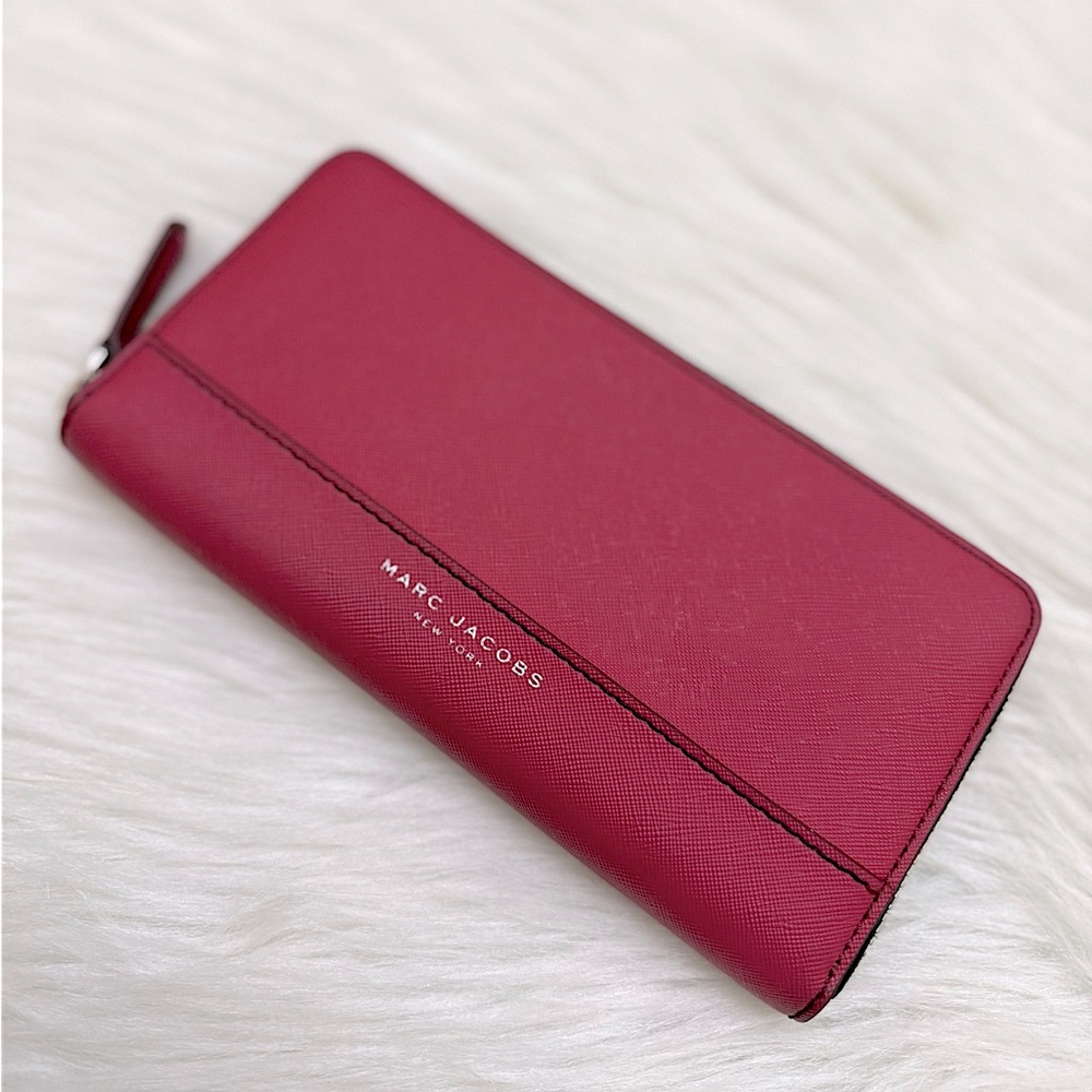 MARC JACOBS - PINK SAFFIANO LEATHER LONG ZIP AROUND WALLET - Picture 3 of 12